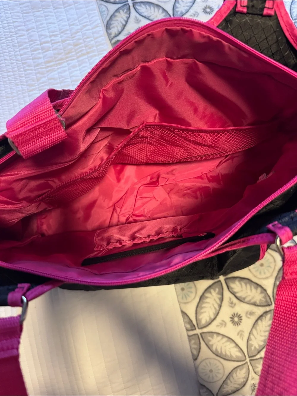 thirty-one Black Tote with Hot Pink Trim and Straps